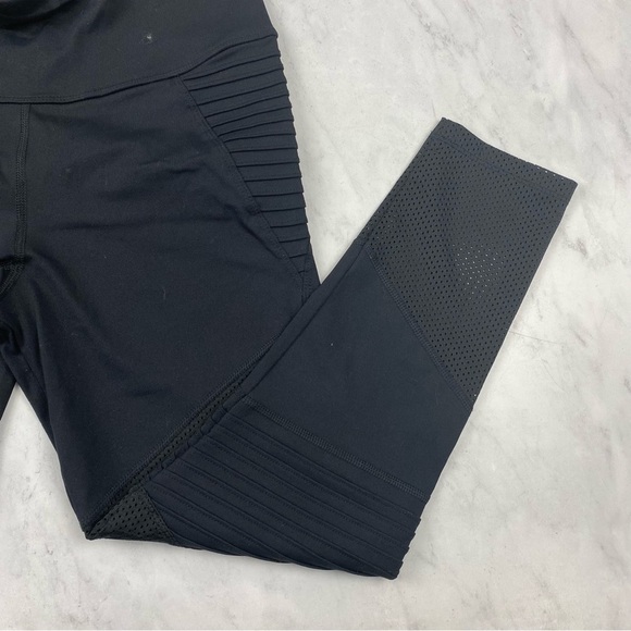 Betsey Johnson Performance Ribbed Full Length Stretchy Mesh Leggings Size Small - Picture 3 of 5